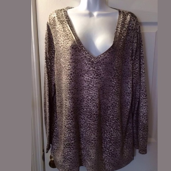CHICO’S Animal Print VNeck Sweater Gray White Knit VNeck Rabbit Hair Spotted - Picture 1 of 9